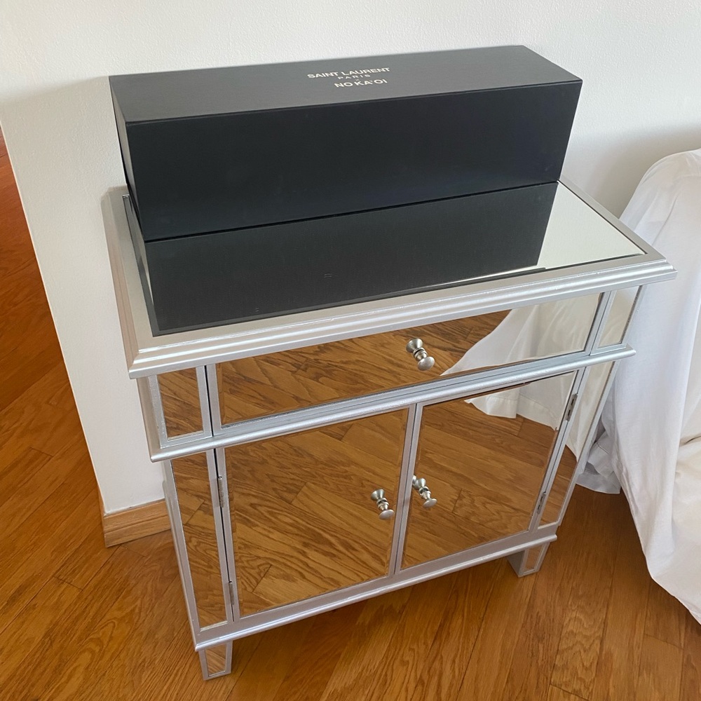 MIRRORED CONSOLE TABLE